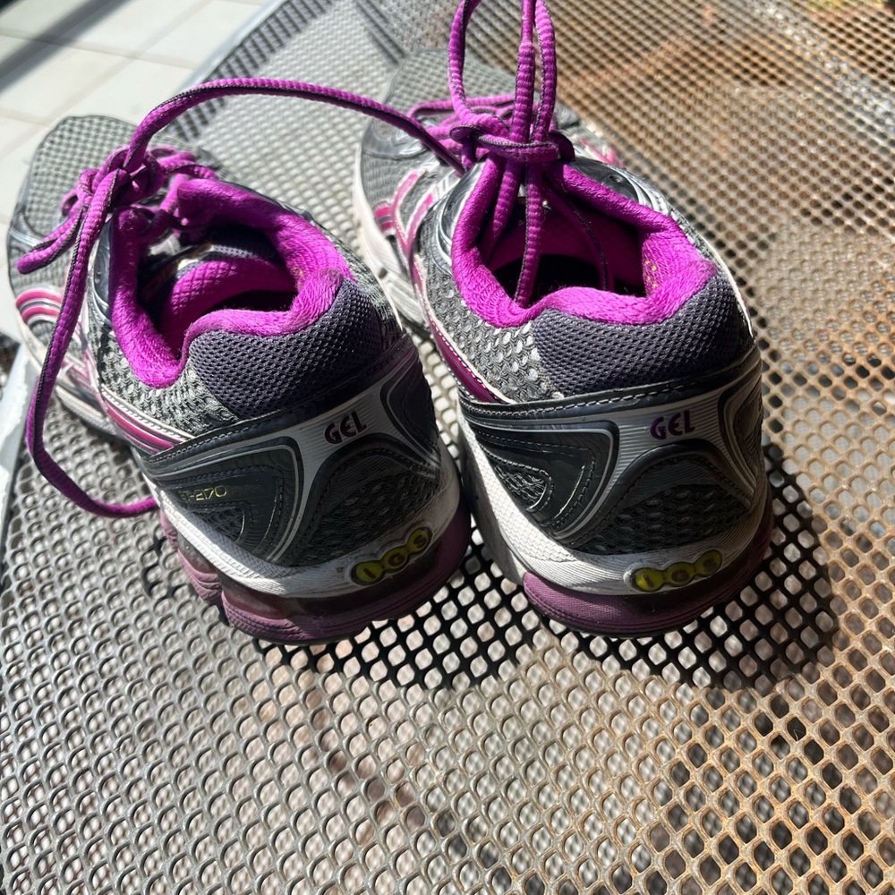 Aasics Duomax GT-2170, running shoes, good used condition,gel, IGS, 7 1/2 - Picture 3 of 4